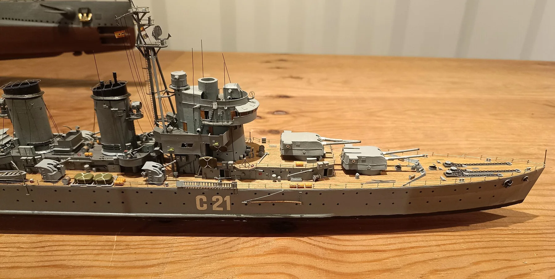 Antigua maqueta del crucero Canarias (C-21). Museo Marítimo de Barcelona. España, Spain