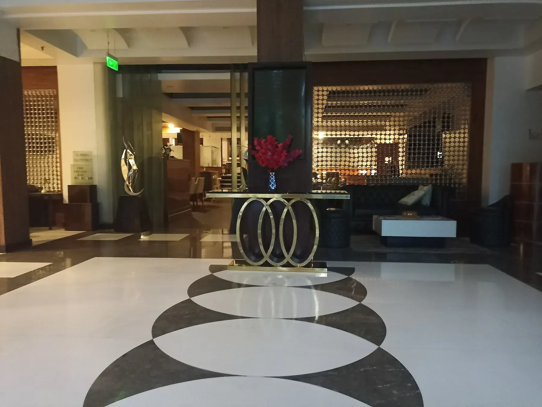 Hotel hindustan international, Bhubaneswar entrence hall
