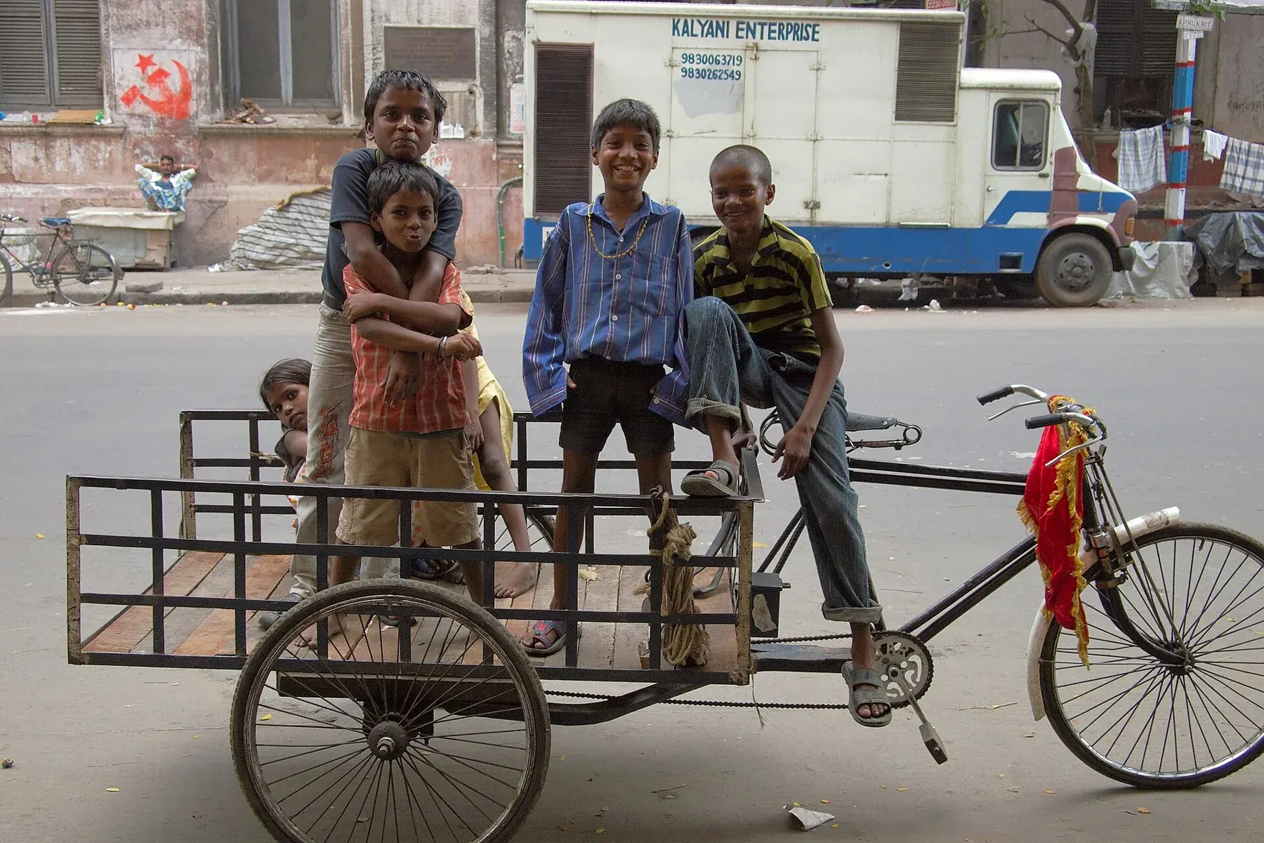 Children on the streets of Kolkata 2, India