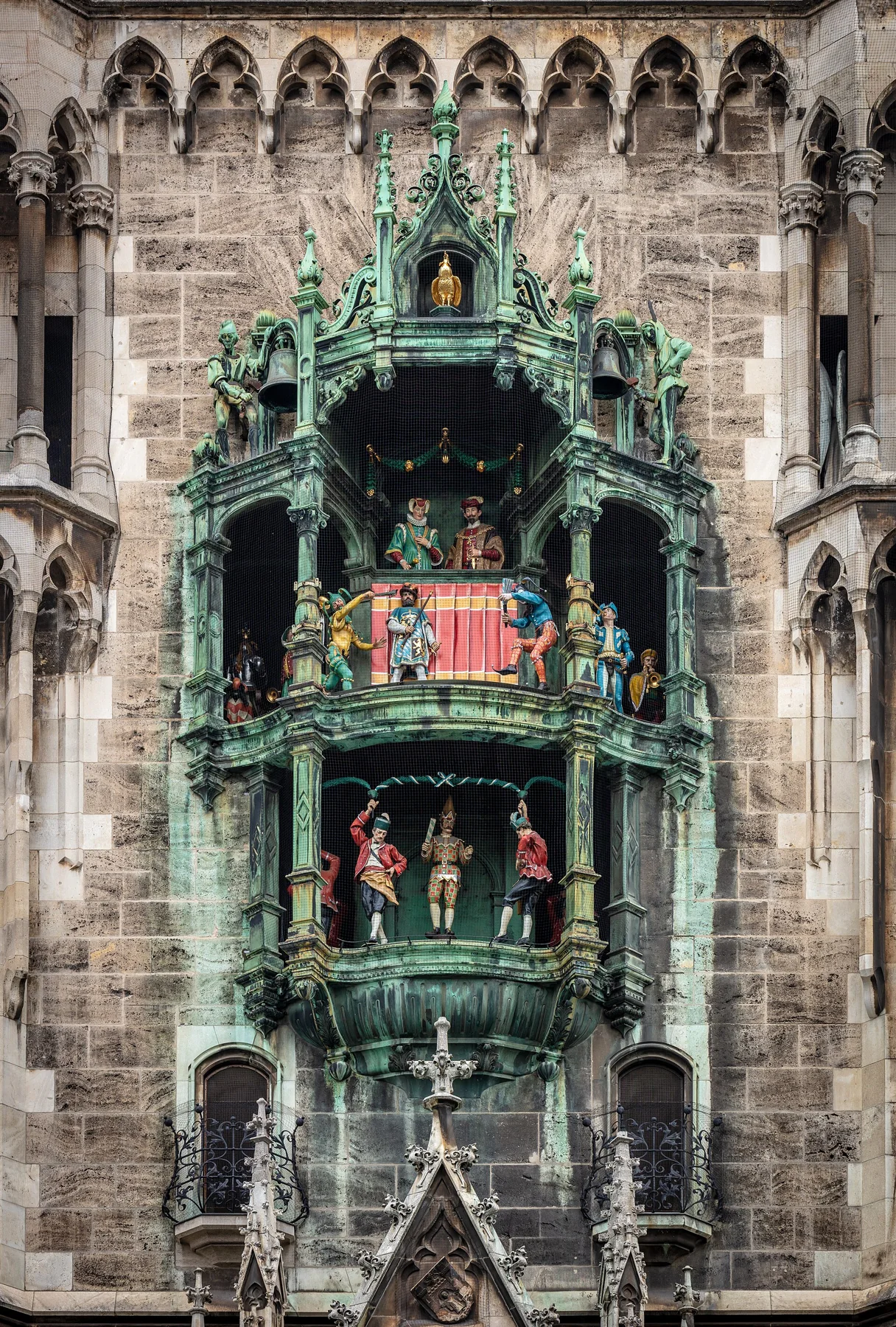 2019-11-16, Glockenspiel, Neues Münchner Rathaus, IMG 7463 edit Christoph Braun